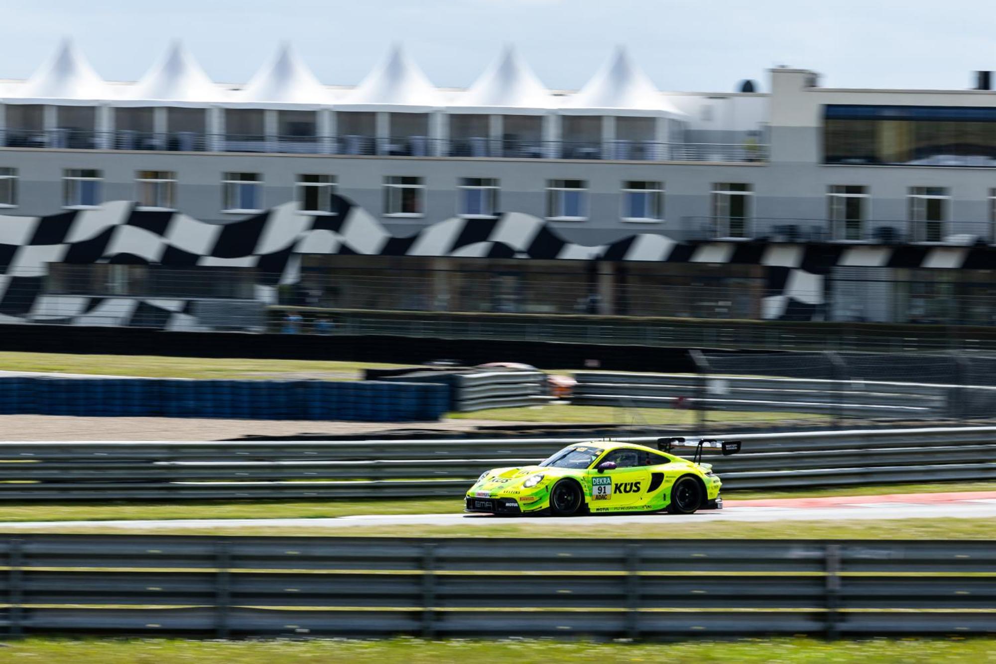 Hotel Motorsport Arena أوشرسليبين المظهر الخارجي الصورة